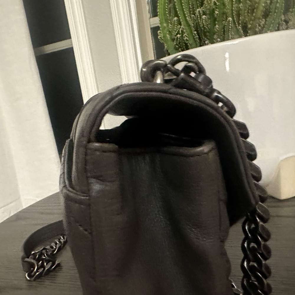 SAINT LAURENT
Sheepskin Matelasse Chevron Monogram Medium College Bag Asphalt - Picture 4 of 6